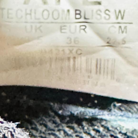 APL Shoes Womens 6 White Black Gold TechLoom Bliss Slip On Running Sneakers - Picture 9 of 10